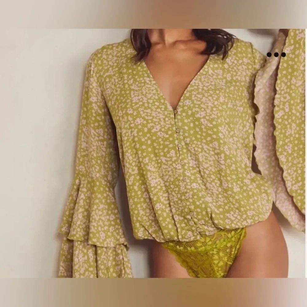 Free People She’s Ditsy Bodysuit Green/Lime Size xS